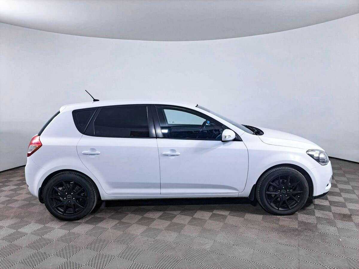 Kia Ceed 2010 года с пробегом. Фото: #3