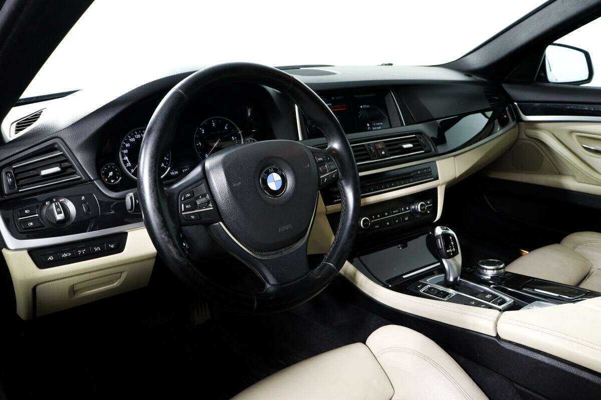BMW 5 серии 2015 года с пробегом. Фото: #11
