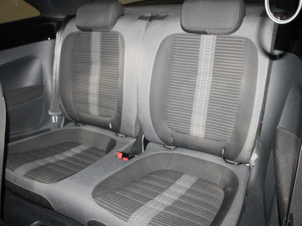 Volkswagen Beetle 2014 года с пробегом. Фото: #7