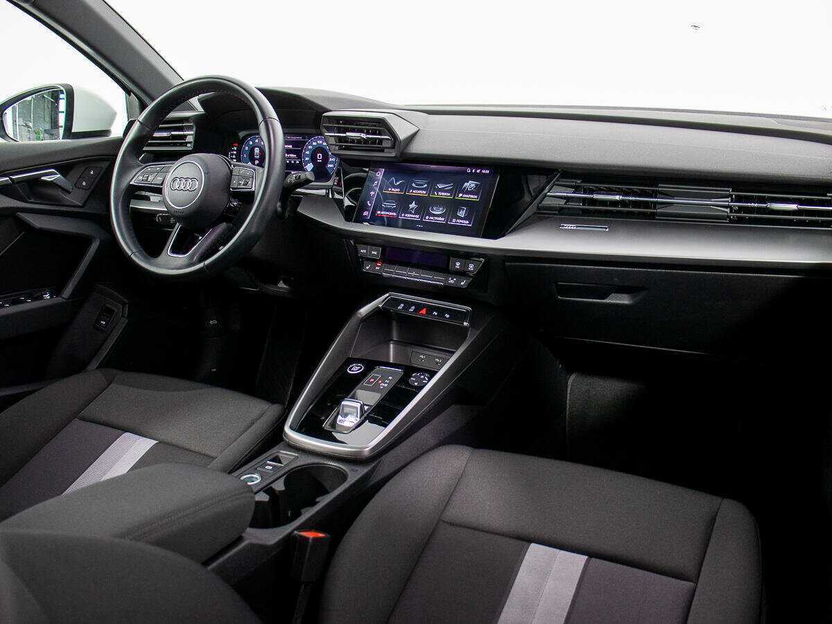 Audi A3 2021 года с пробегом. Фото: #8