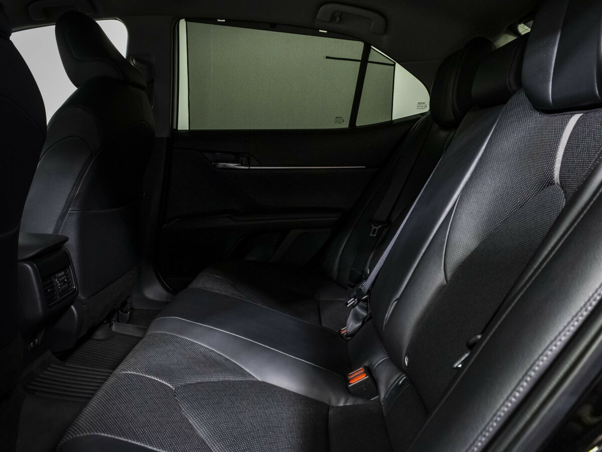 Toyota Camry 2021 года с пробегом. Фото: #7