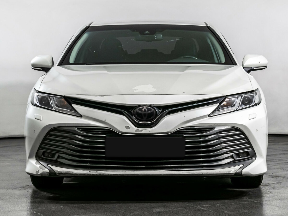 Toyota Camry 2020 года с пробегом. Фото: #1