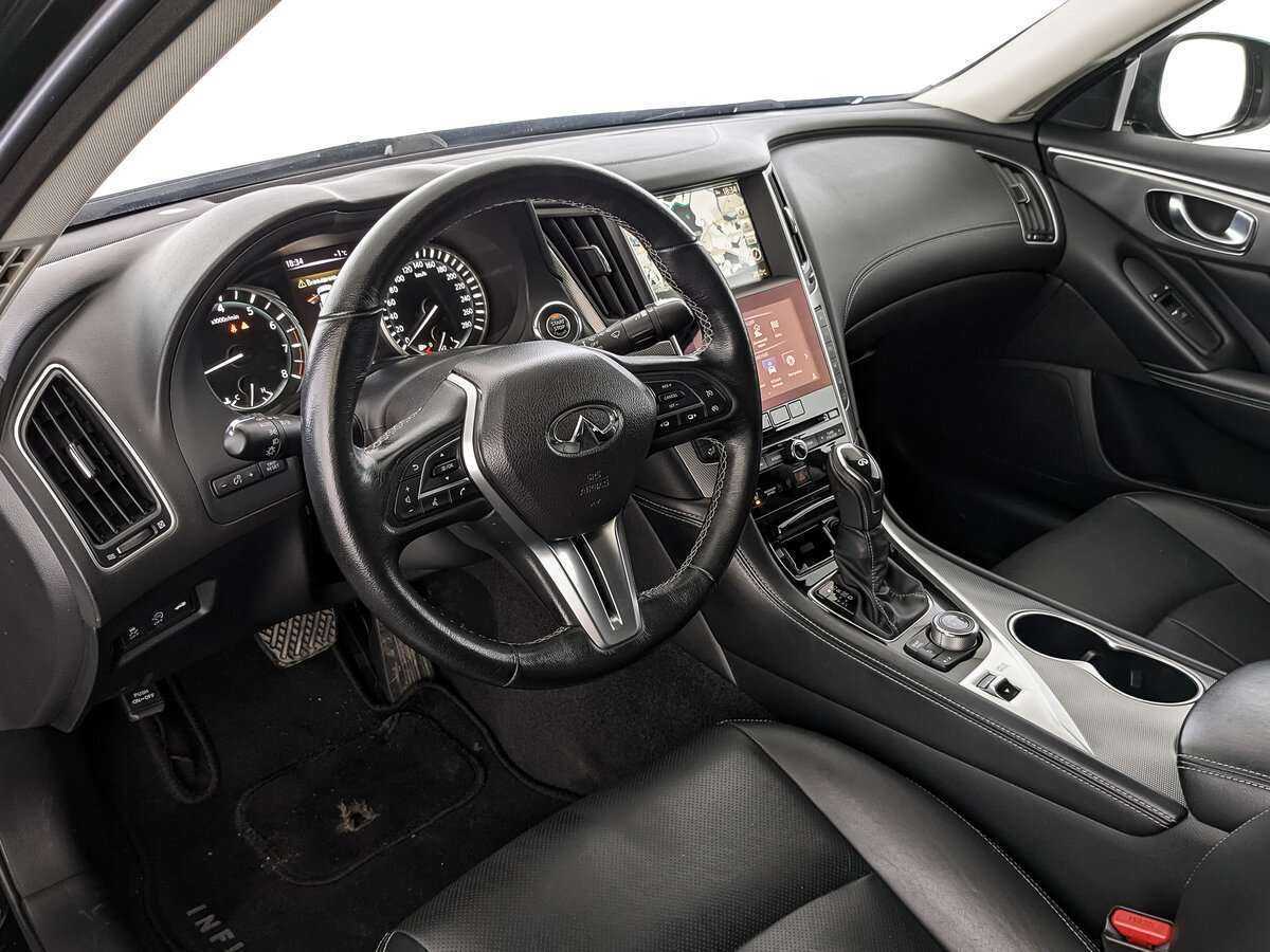 Infiniti Q50 2017 года с пробегом. Фото: #10