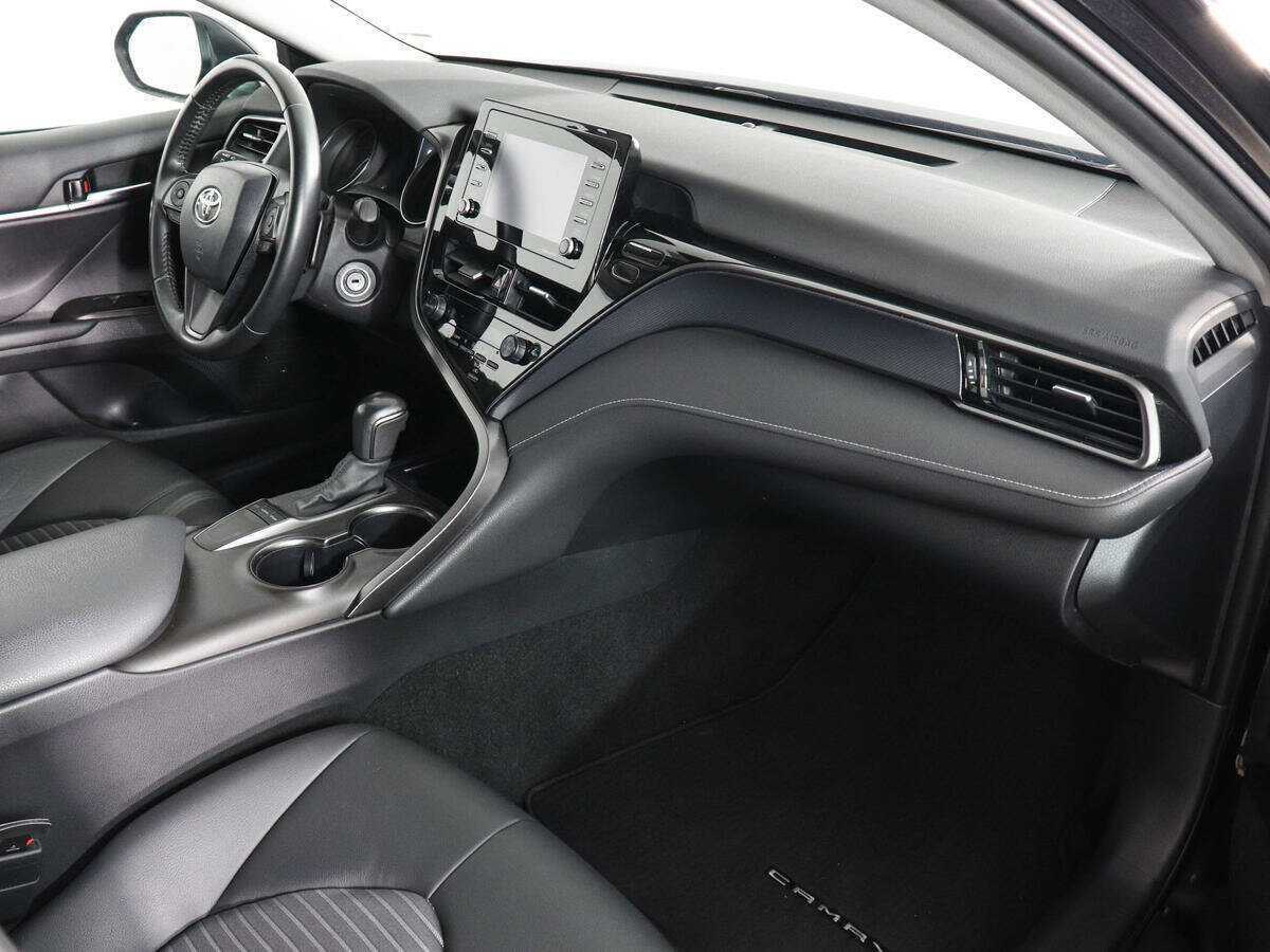 Toyota Camry 2022 года с пробегом. Фото: #9