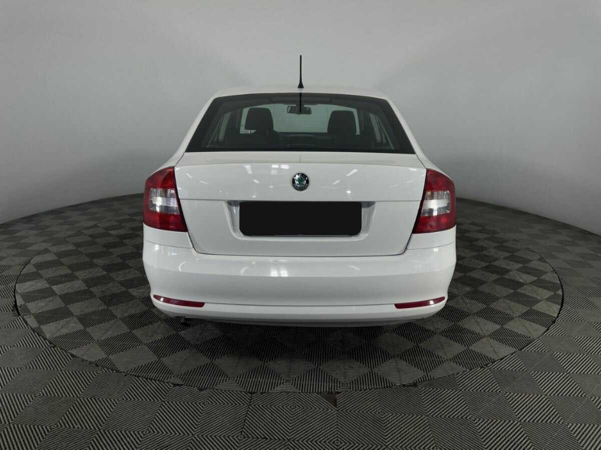Skoda Octavia 2011 года с пробегом. Фото: #2