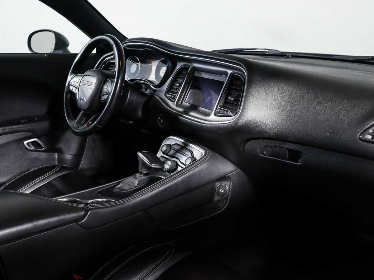 Dodge Challenger 2019 года с пробегом. Фото: #5