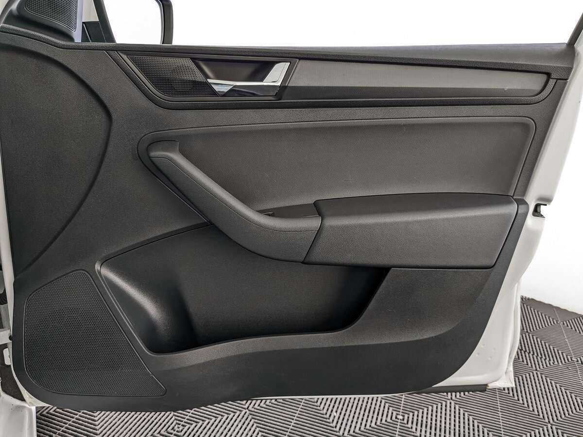 Skoda Rapid 2018 года с пробегом. Фото: #20