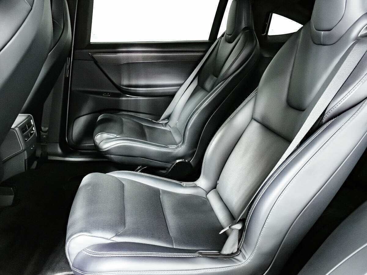 Tesla Model X 2018 года с пробегом. Фото: #10