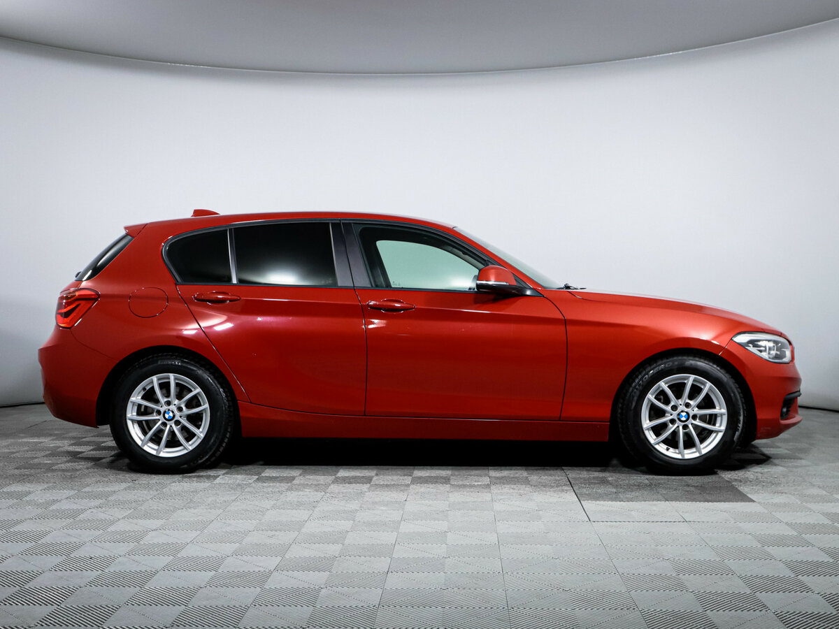 BMW 1 серии 2018 года с пробегом. Фото: #3