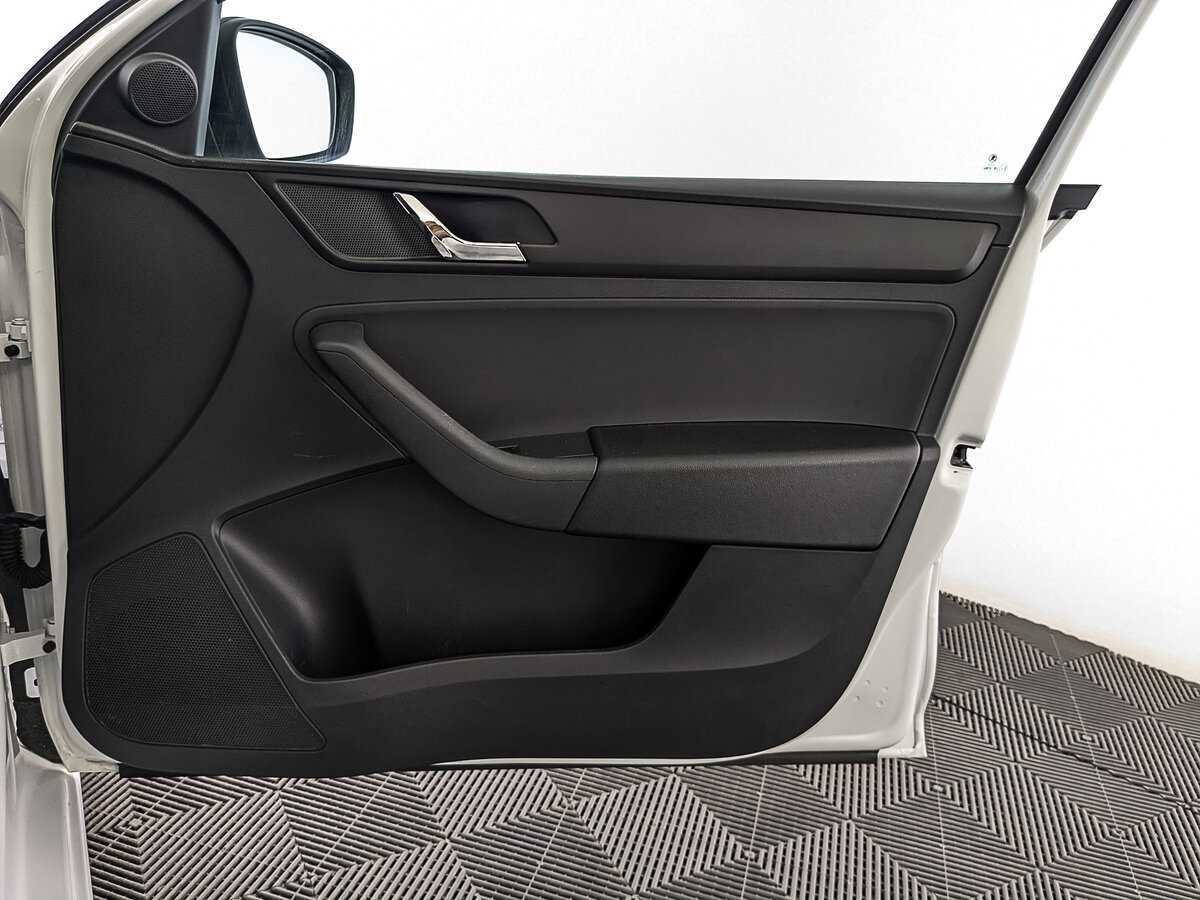 Skoda Rapid 2017 года с пробегом. Фото: #21