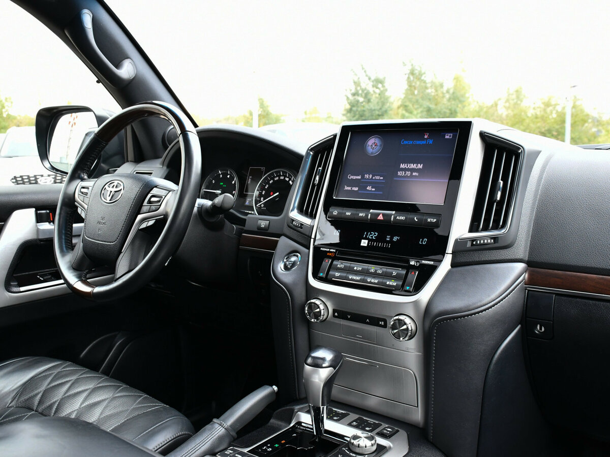 Toyota Land Cruiser 2017 года с пробегом. Фото: #8