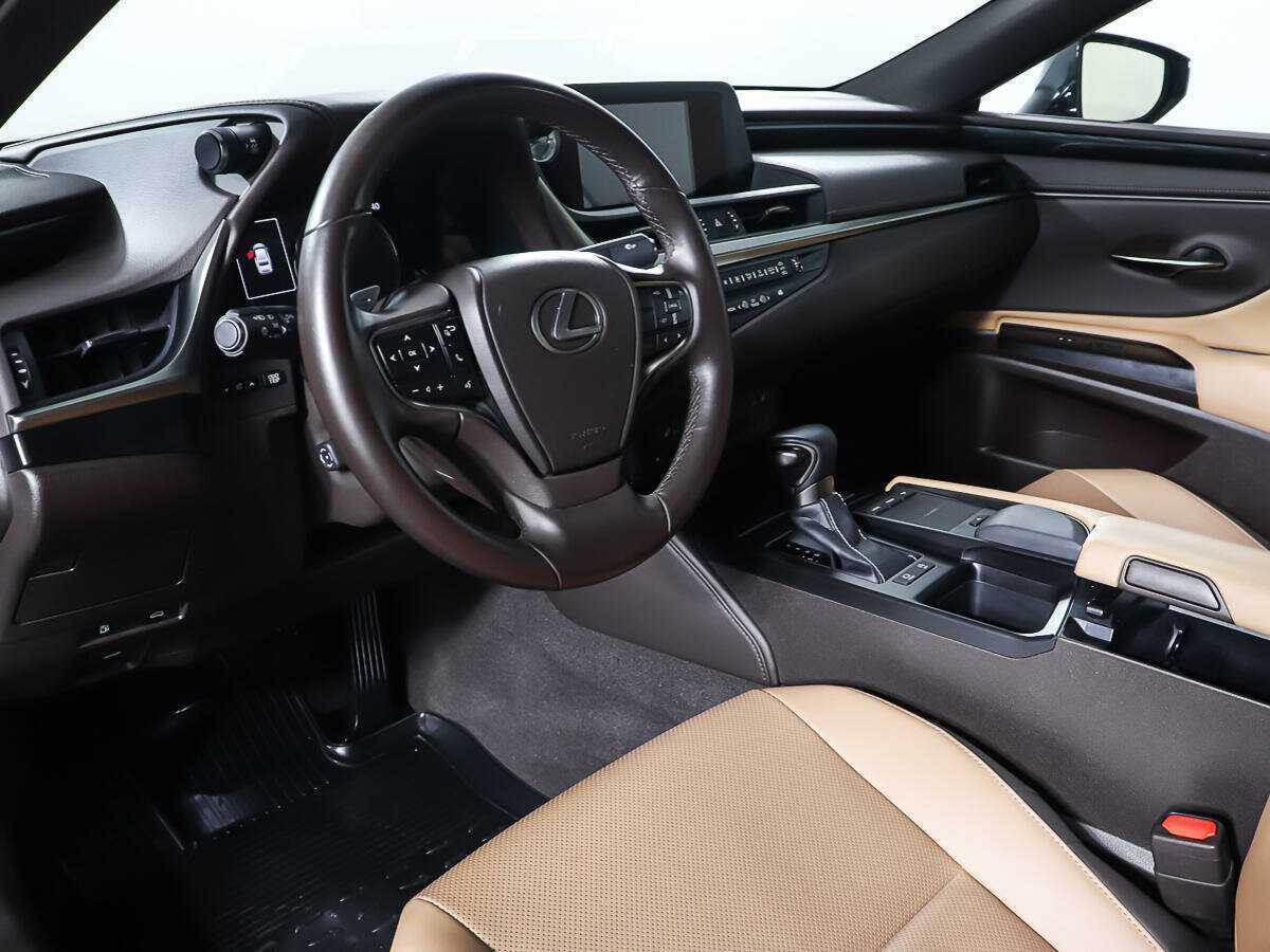 Lexus ES 2019 года с пробегом. Фото: #12