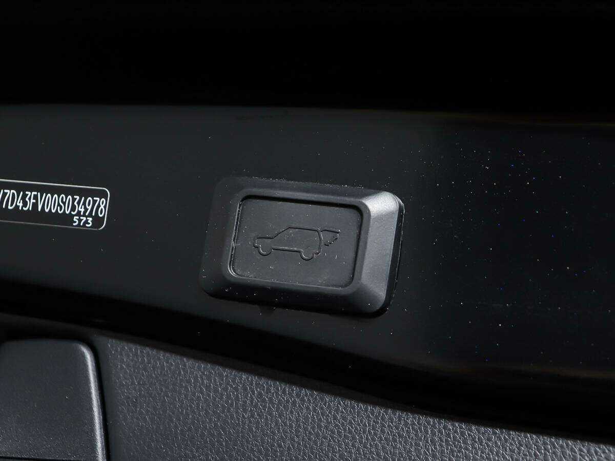 Toyota RAV4 2021 года с пробегом. Фото: #15