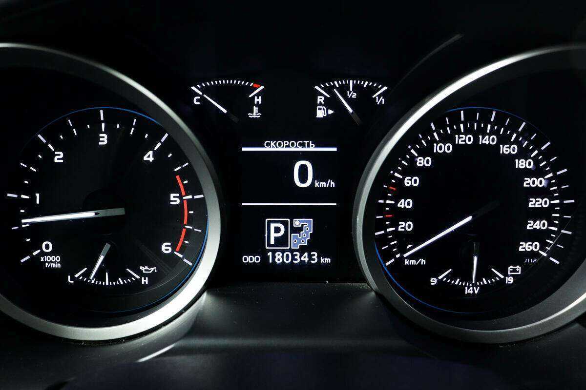 Toyota Land Cruiser 2012 года с пробегом. Фото: #9