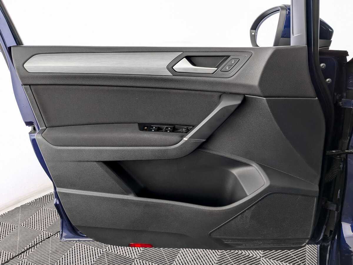 Volkswagen Touran 2018 года с пробегом. Фото: #12