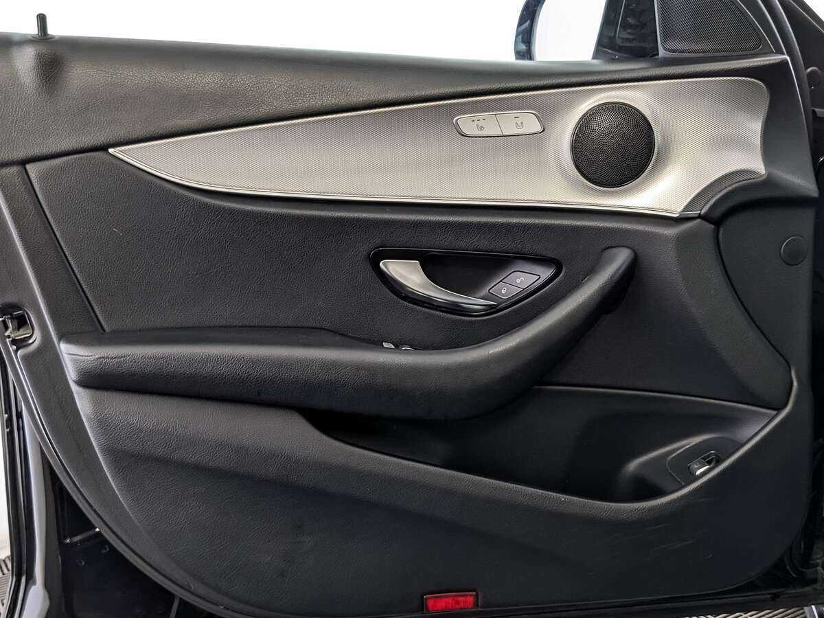 Mercedes-Benz E-Класс 2018 года с пробегом. Фото: #14