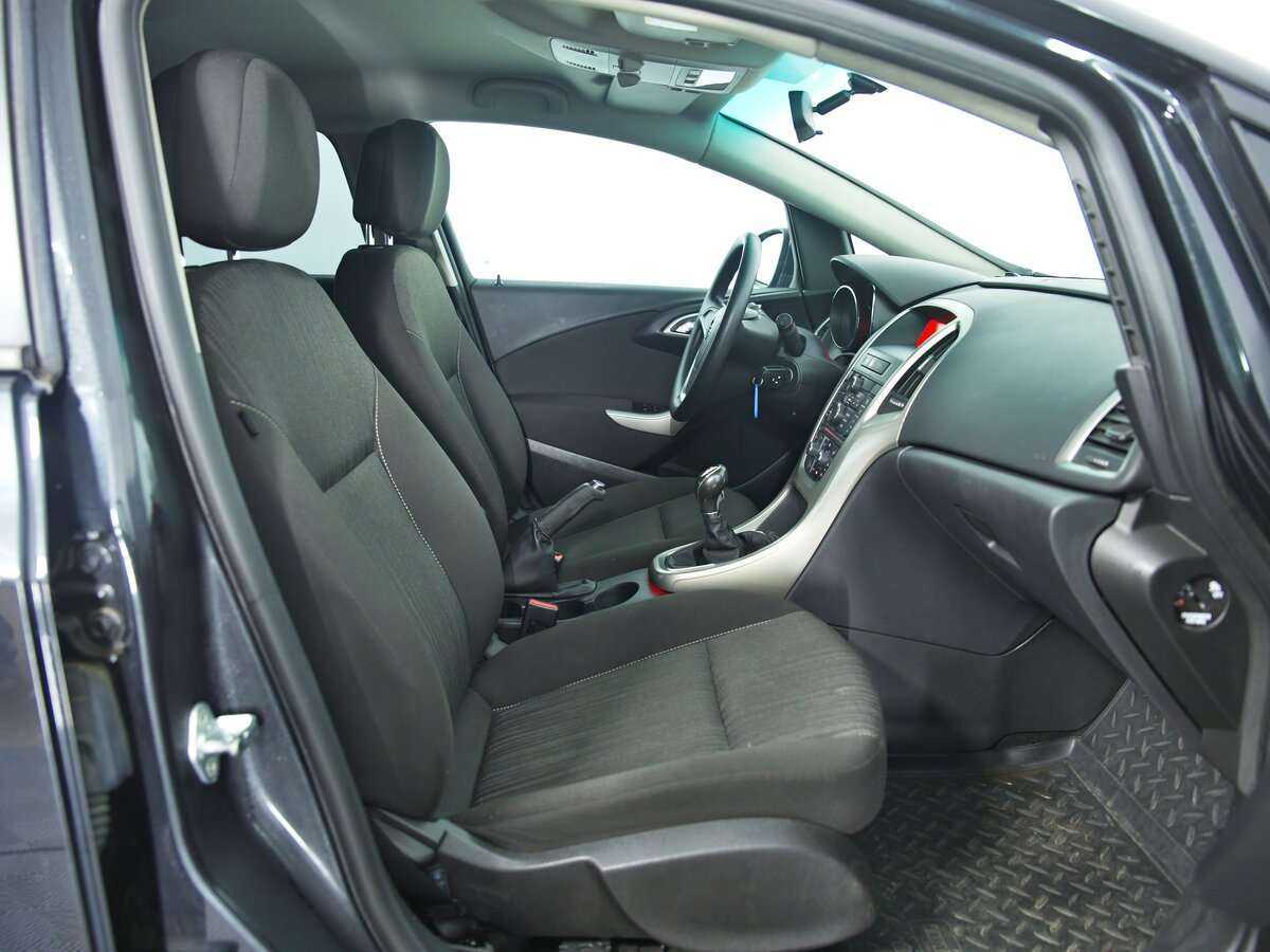 Opel Astra 2011 года с пробегом. Фото: #15