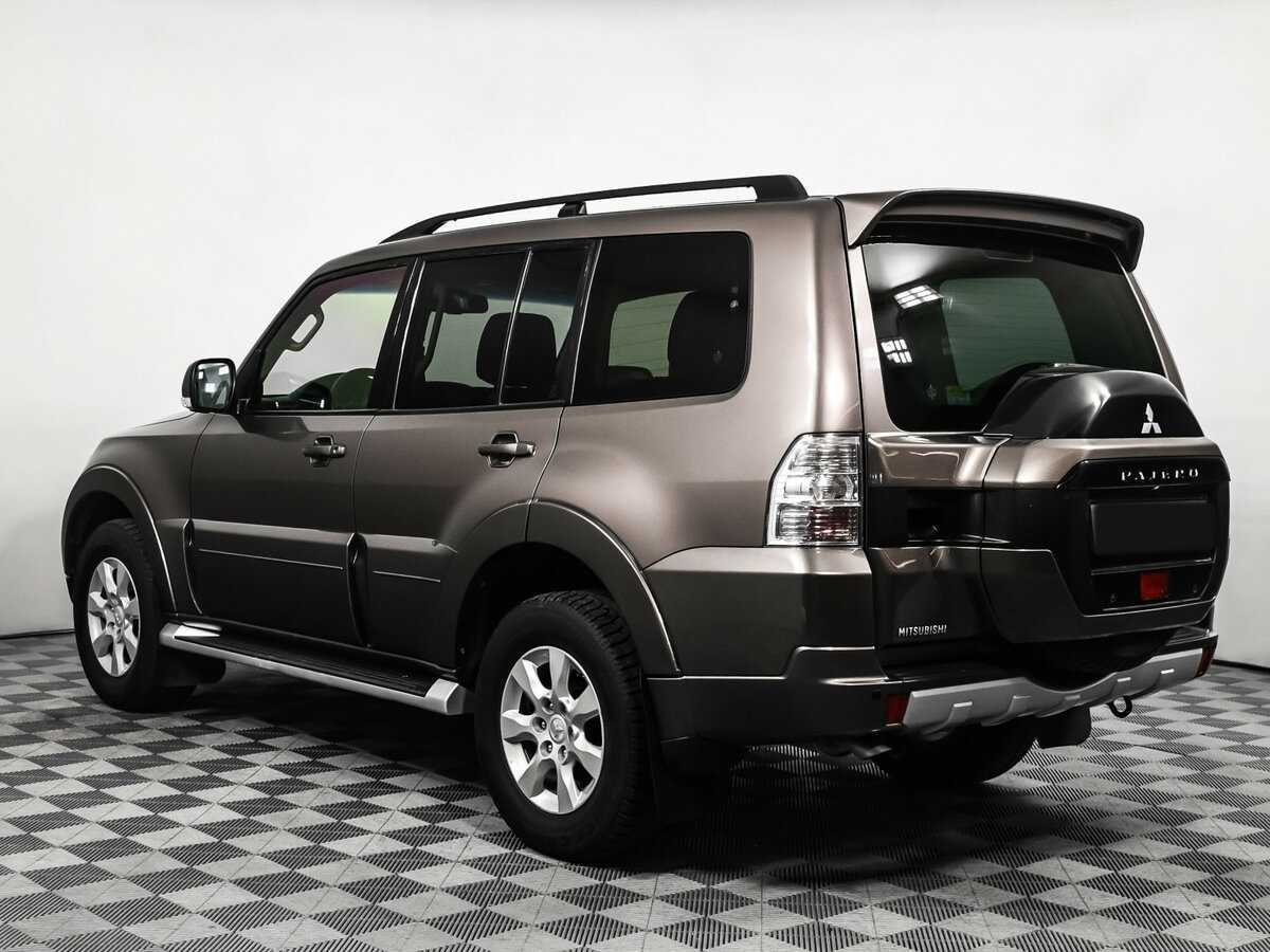 Mitsubishi Pajero 2015 года с пробегом. Фото: #6