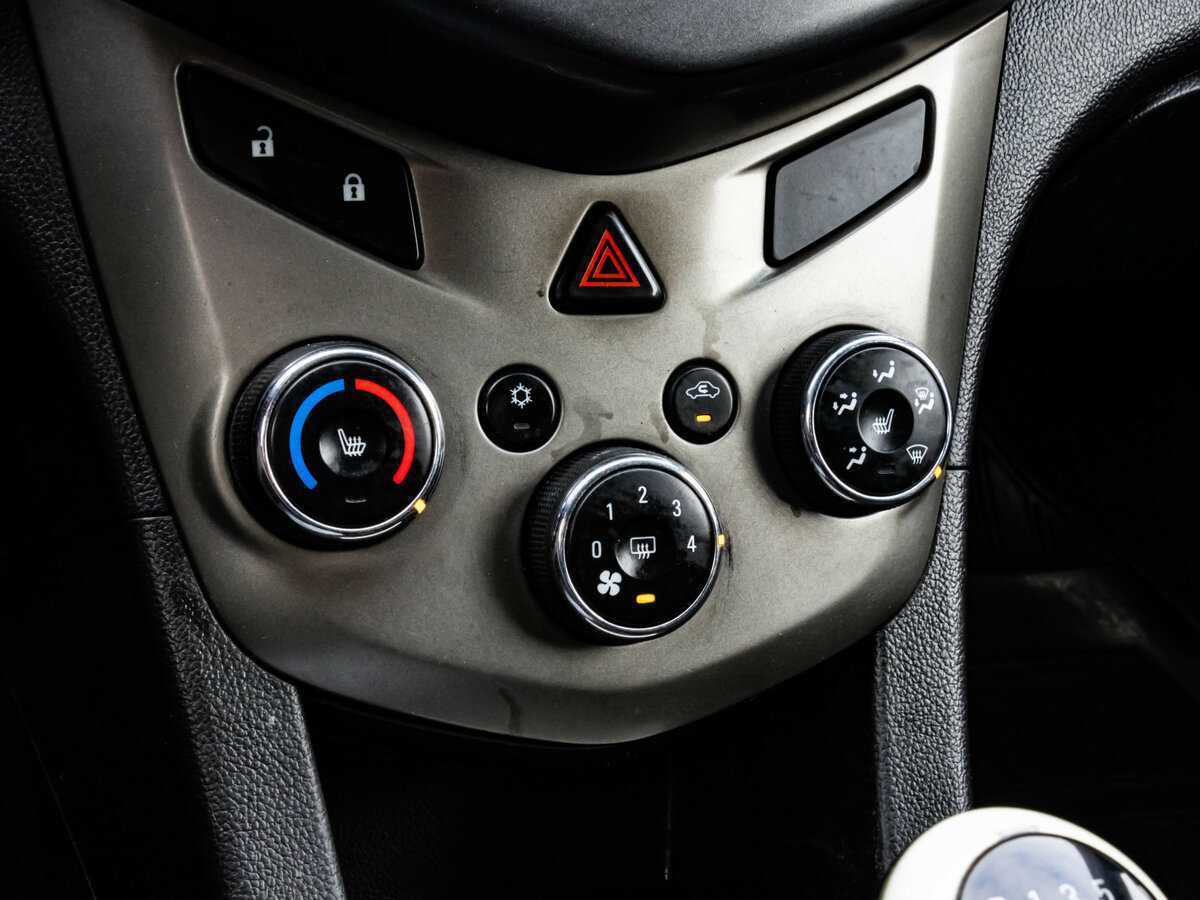 Chevrolet Aveo 2013 года с пробегом. Фото: #9