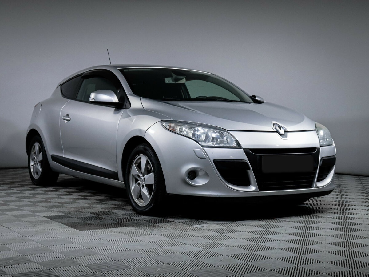 Renault Megane 2011 года с пробегом. Фото: #2