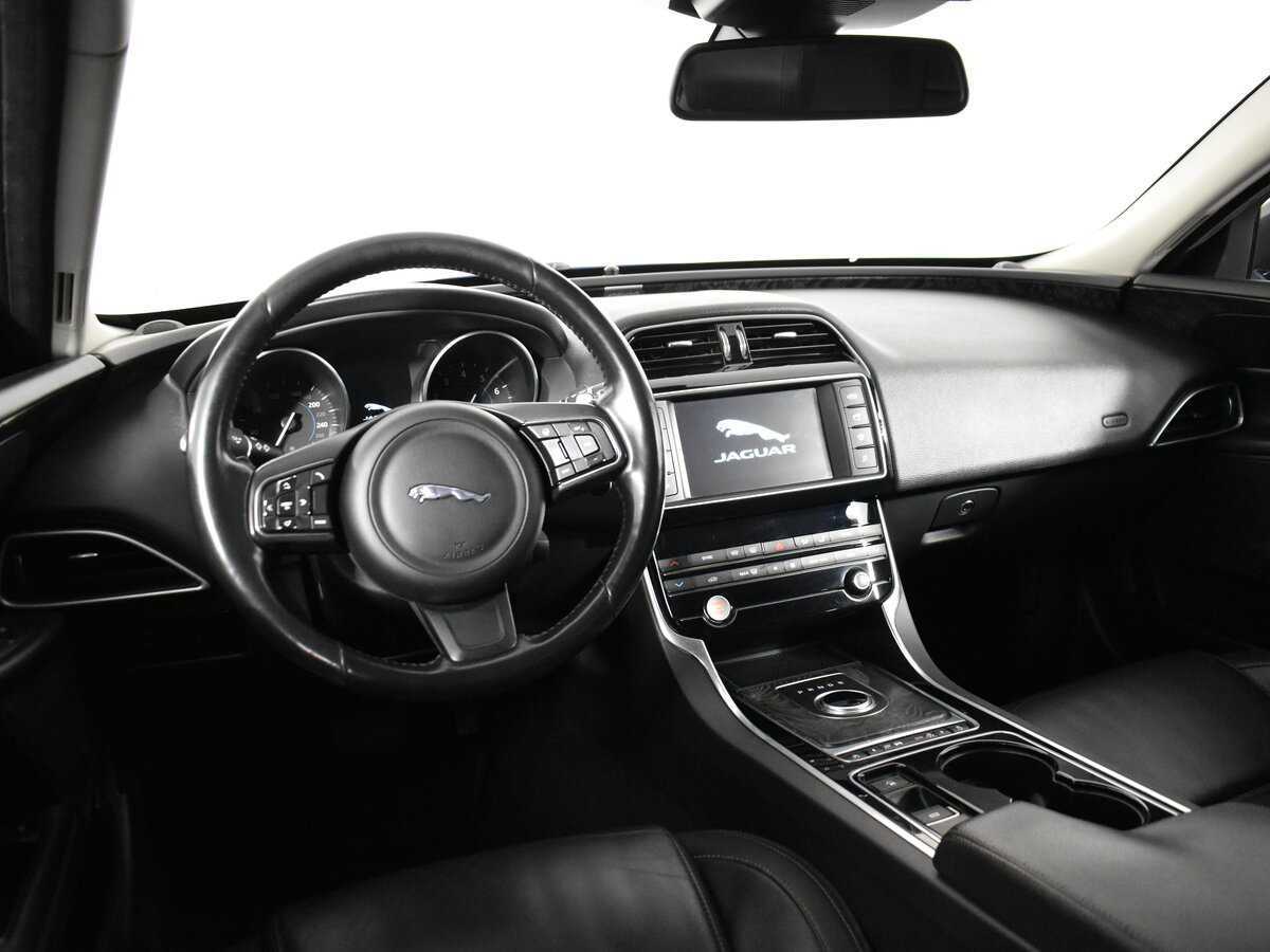 Jaguar XE 2016 года с пробегом. Фото: #10