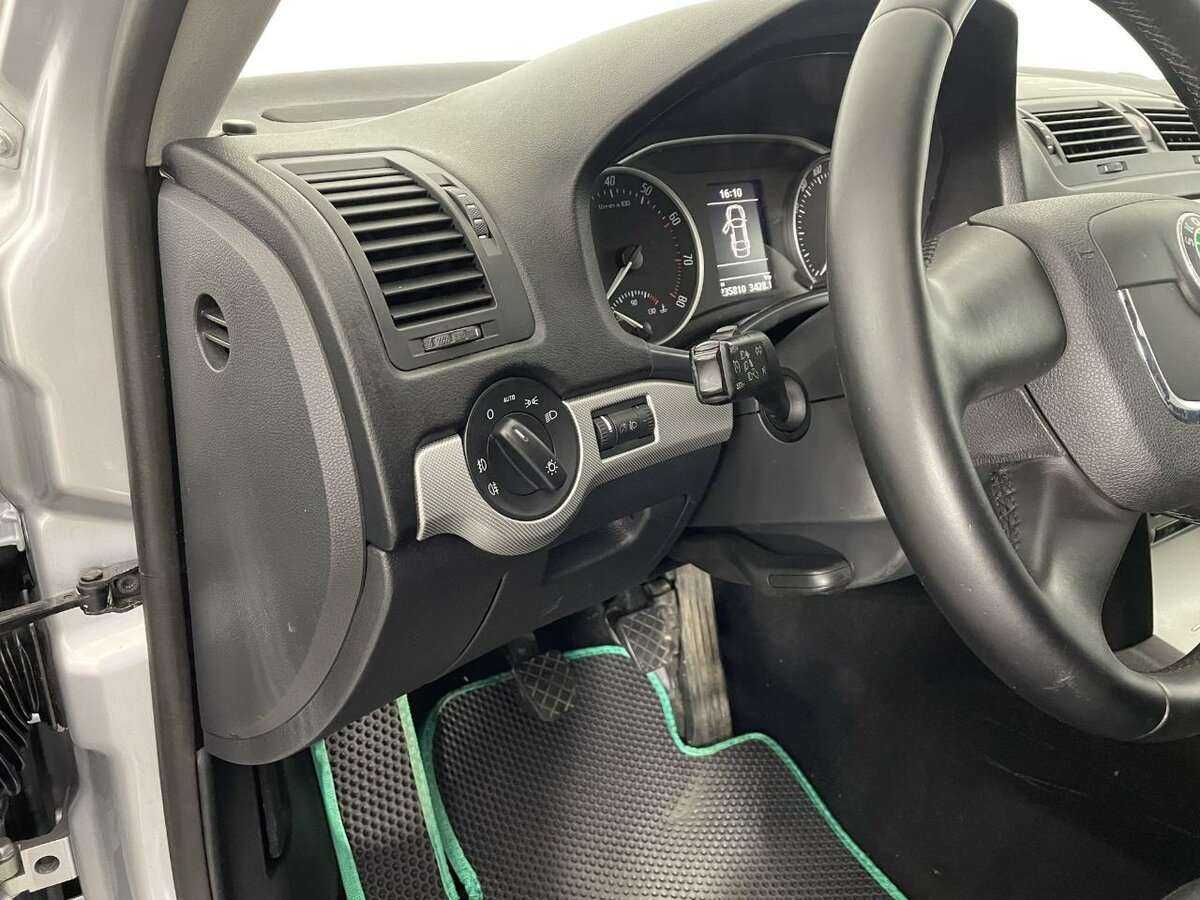 Skoda Octavia 2010 года с пробегом. Фото: #8