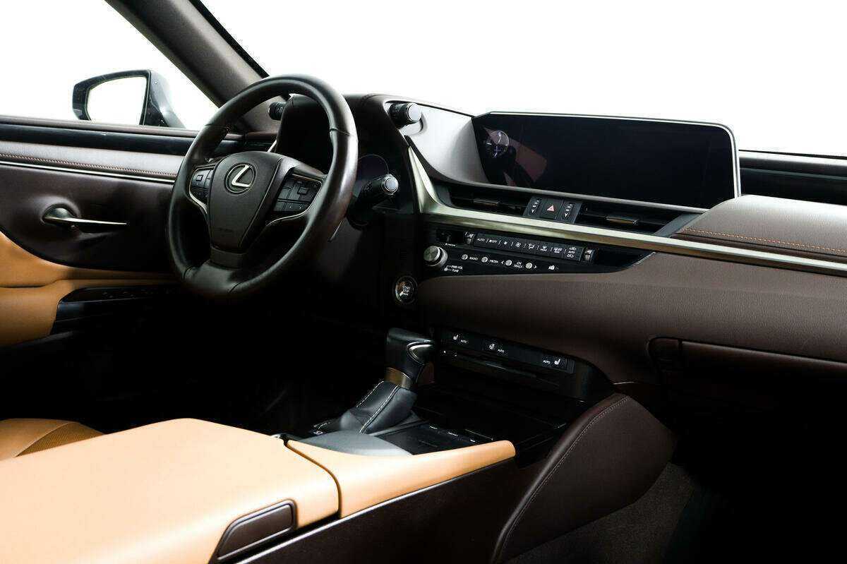 Lexus ES 2021 года с пробегом. Фото: #8