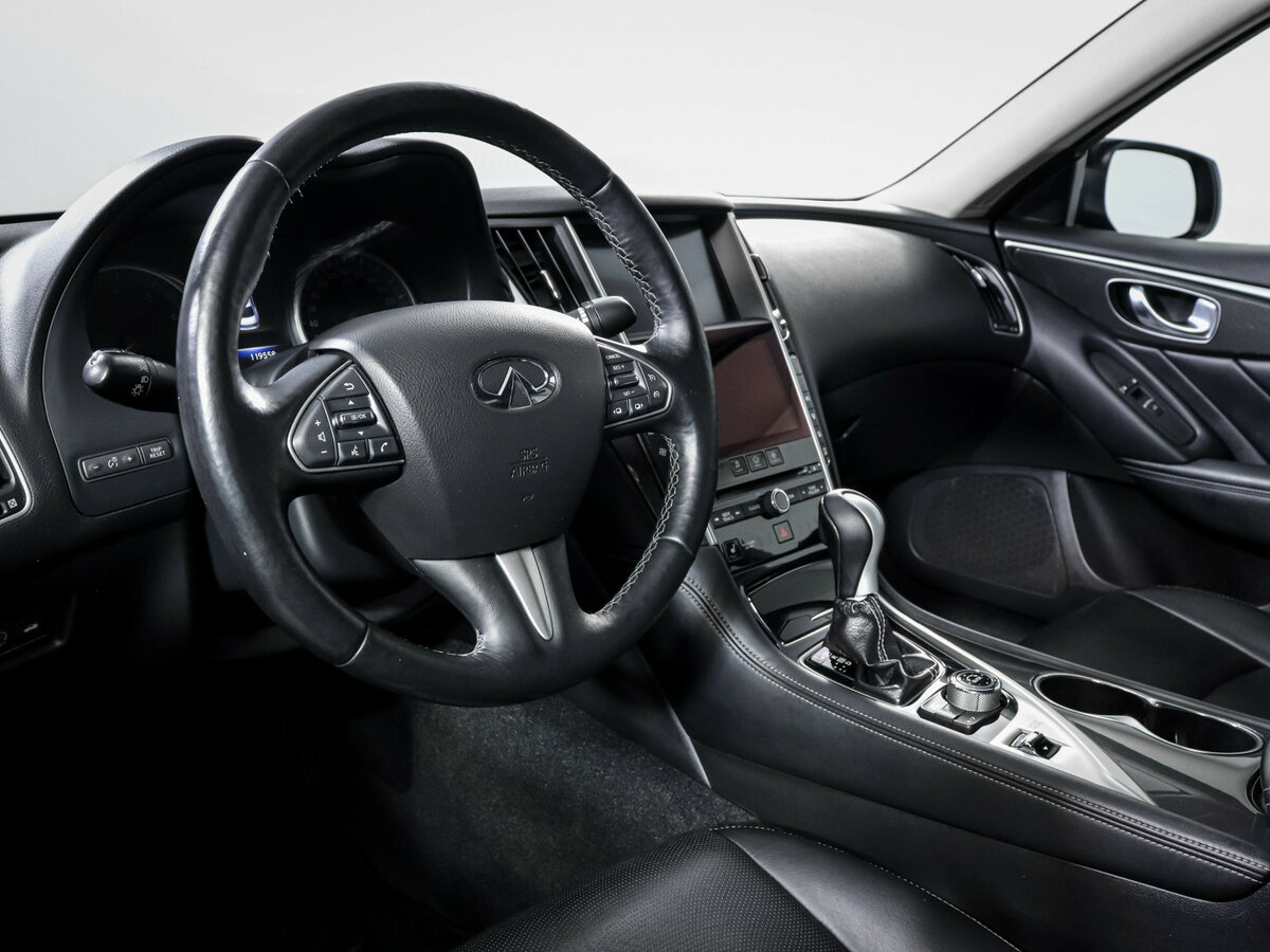 Infiniti Q50 2014 года с пробегом. Фото: #10