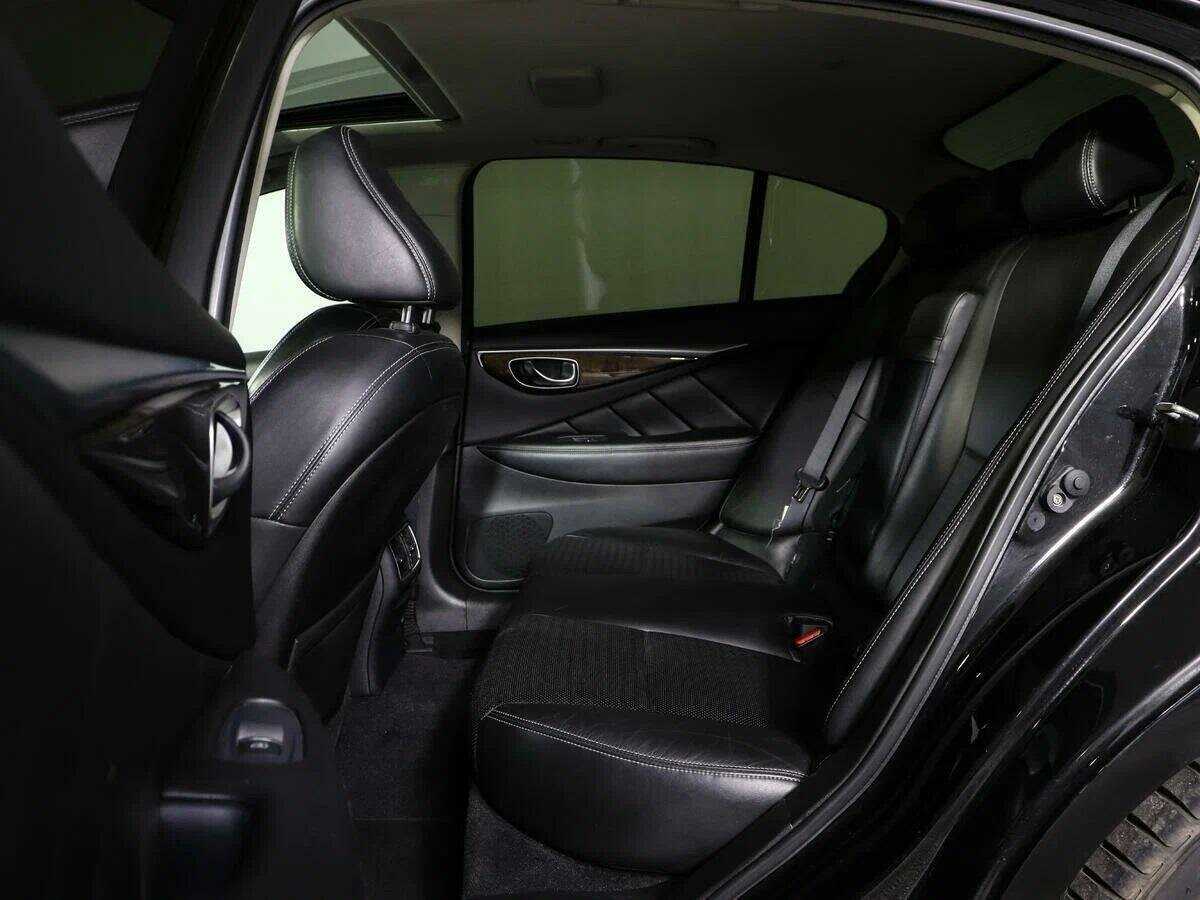 Infiniti Q50 2014 года с пробегом. Фото: #9