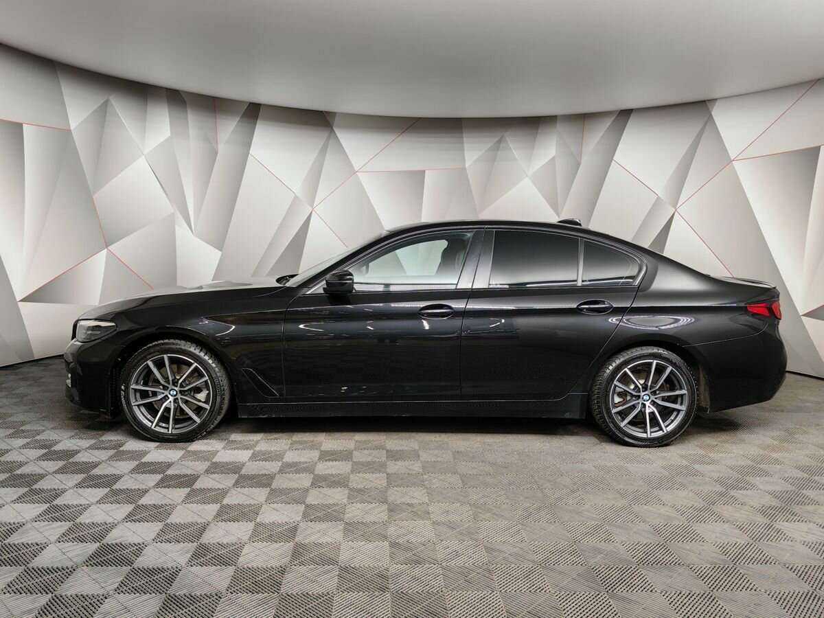 BMW 5 серии 2020 года с пробегом. Фото: #4