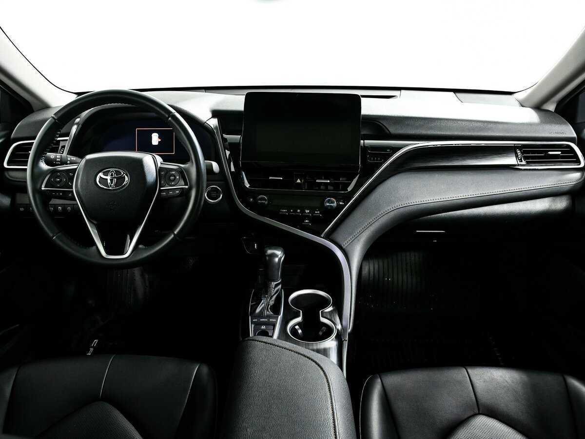 Toyota Camry 2023 года с пробегом. Фото: #8