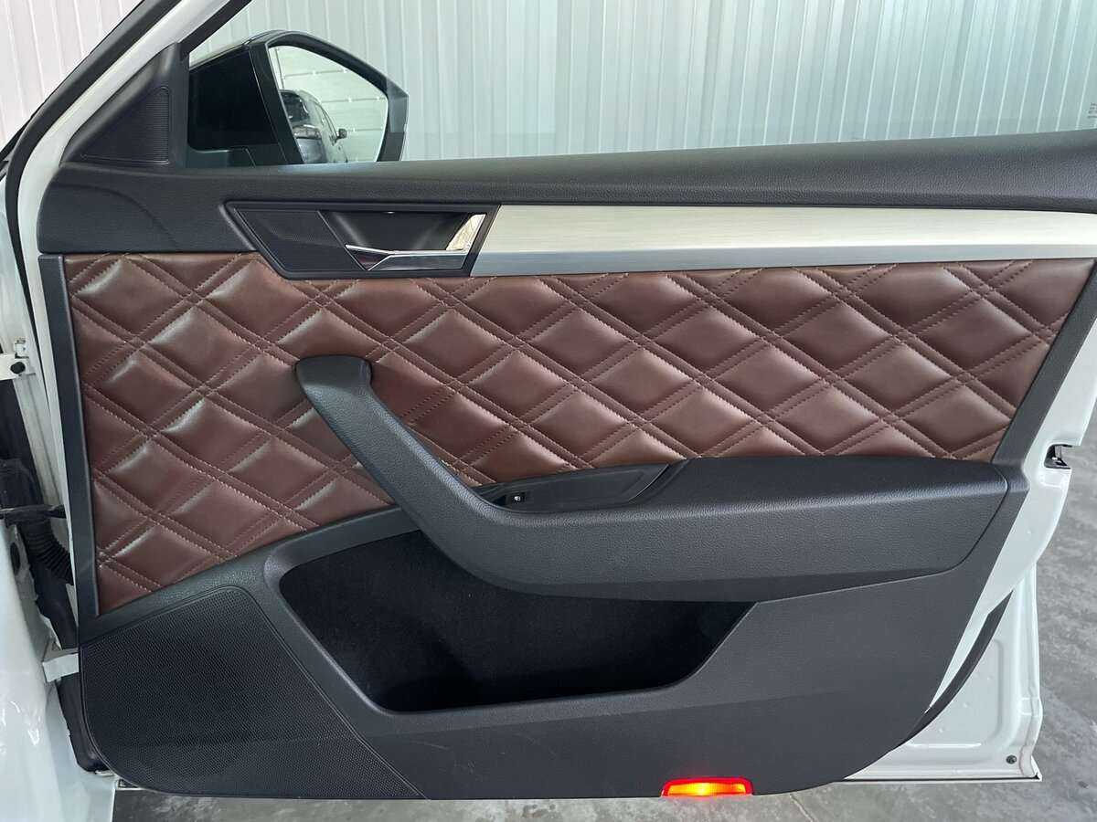 Skoda Superb 2015 года с пробегом. Фото: #24