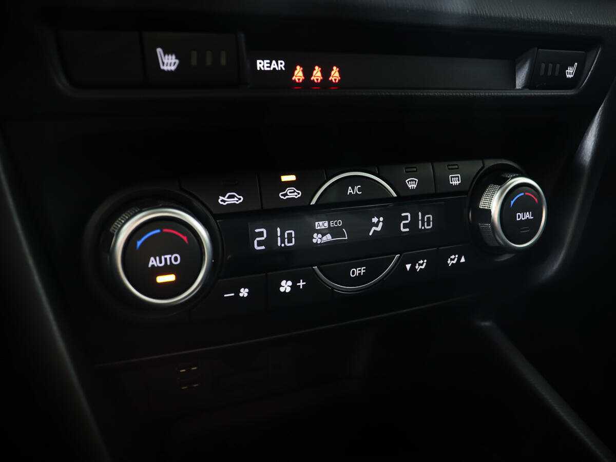 Mazda 3 2017 года с пробегом. Фото: #16