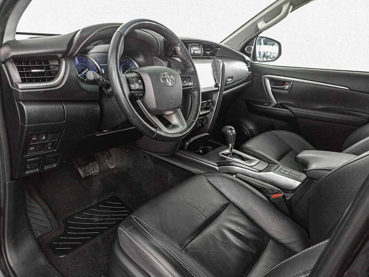 Toyota Fortuner 2020 года с пробегом. Фото: #11