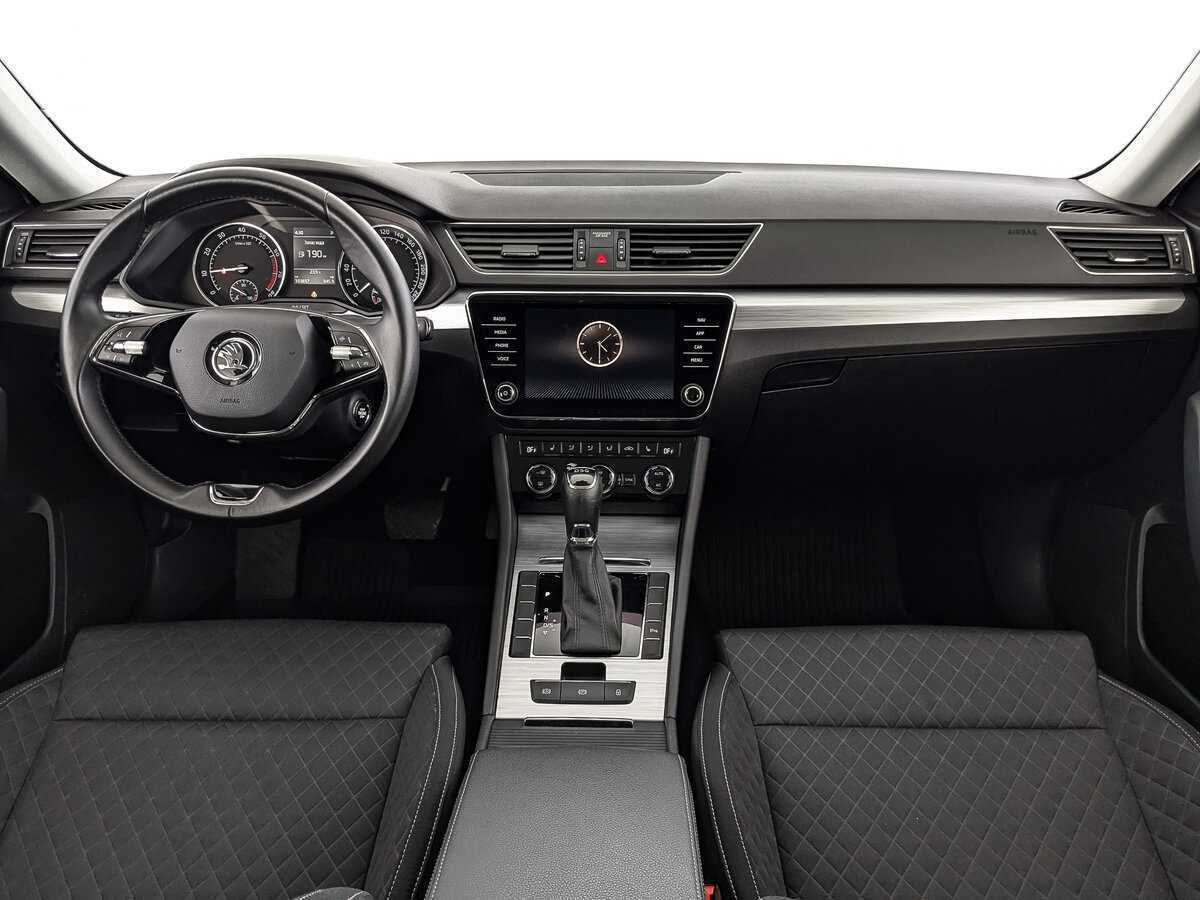 Skoda Superb 2021 года с пробегом. Фото: #9