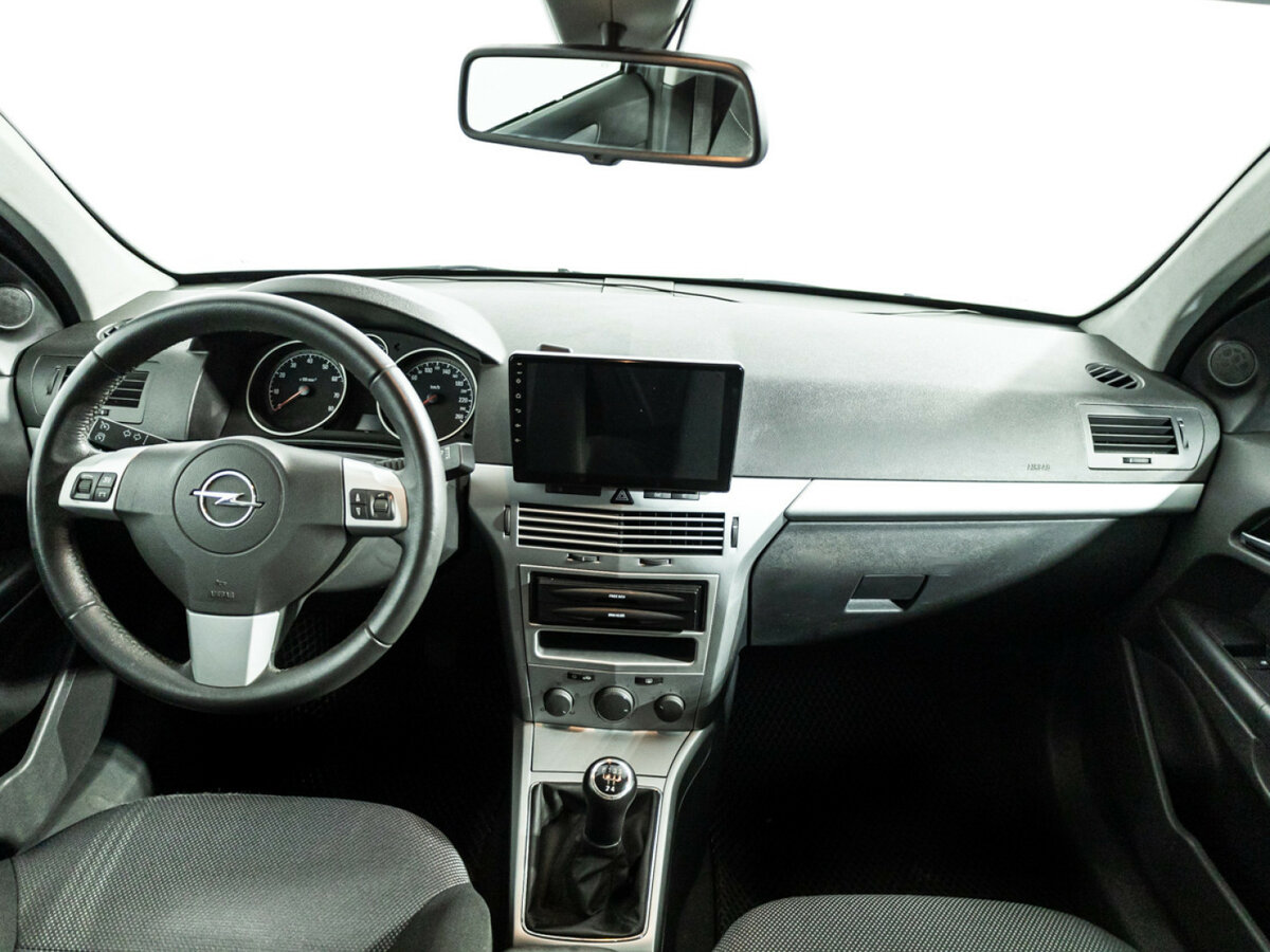 Opel Astra 2011 года с пробегом. Фото: #12