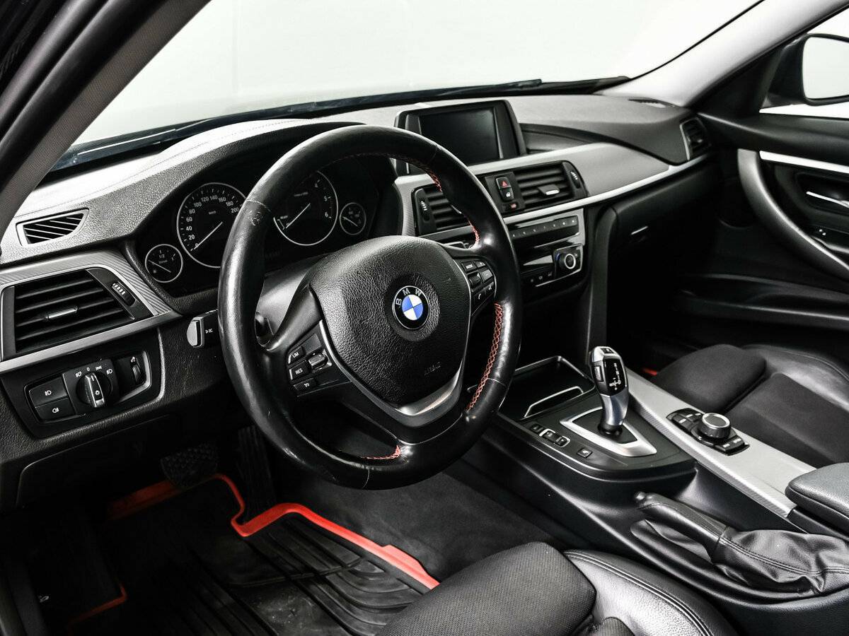 BMW 3 серии 2017 года с пробегом. Фото: #12
