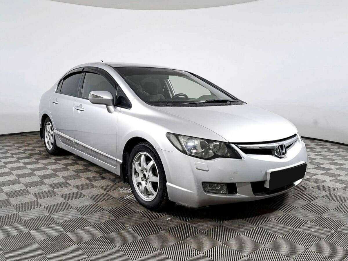 Honda Civic 2008 года с пробегом. Фото: #2