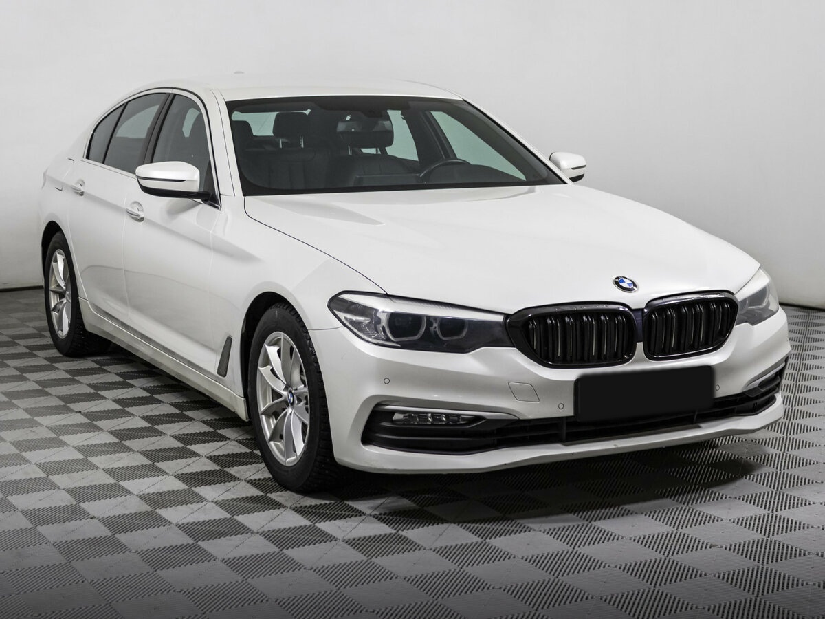 BMW 5 серии 2017 года с пробегом. Фото: #2