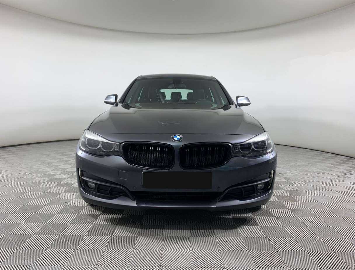 BMW 3 серии 2017 года с пробегом. Фото: #1