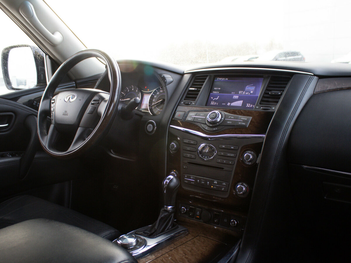 Infiniti QX80 2014 года с пробегом. Фото: #8