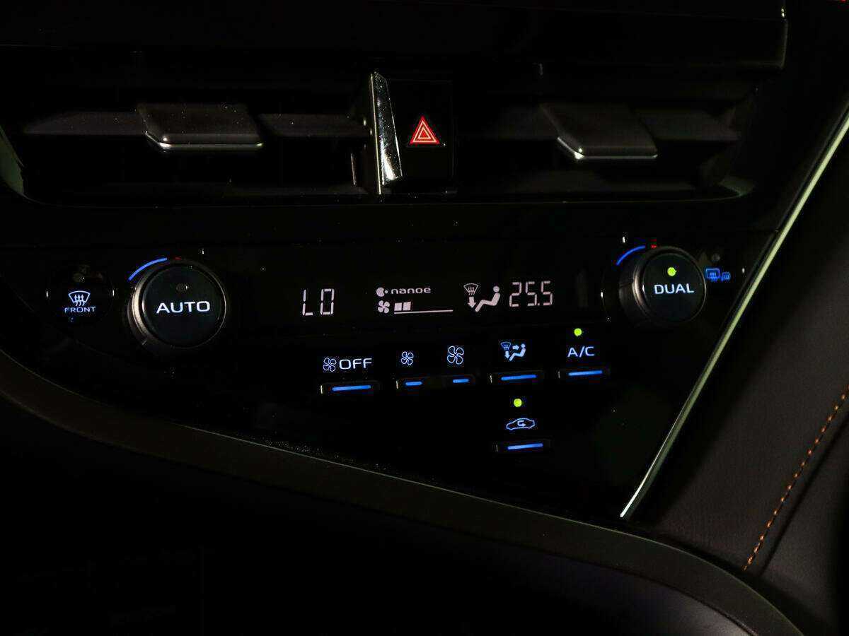 Toyota Camry 2022 года с пробегом. Фото: #14