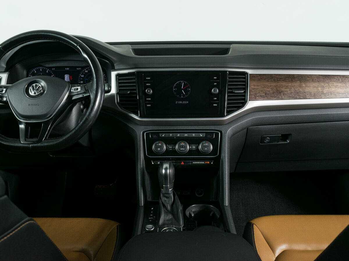 Volkswagen Teramont 2018 года с пробегом. Фото: #11