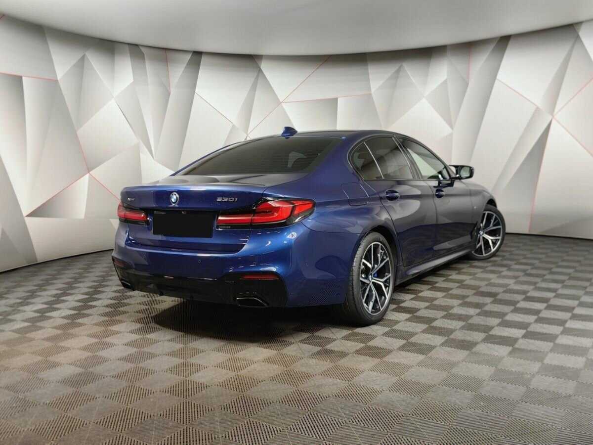 BMW 5 серии 2018 года с пробегом. Фото: #1