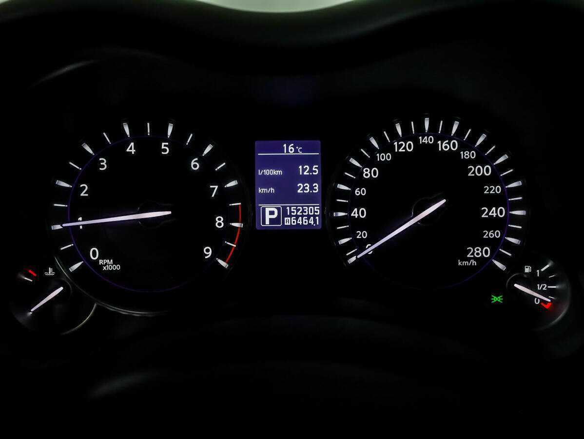 Infiniti M 2012 года с пробегом. Фото: #21