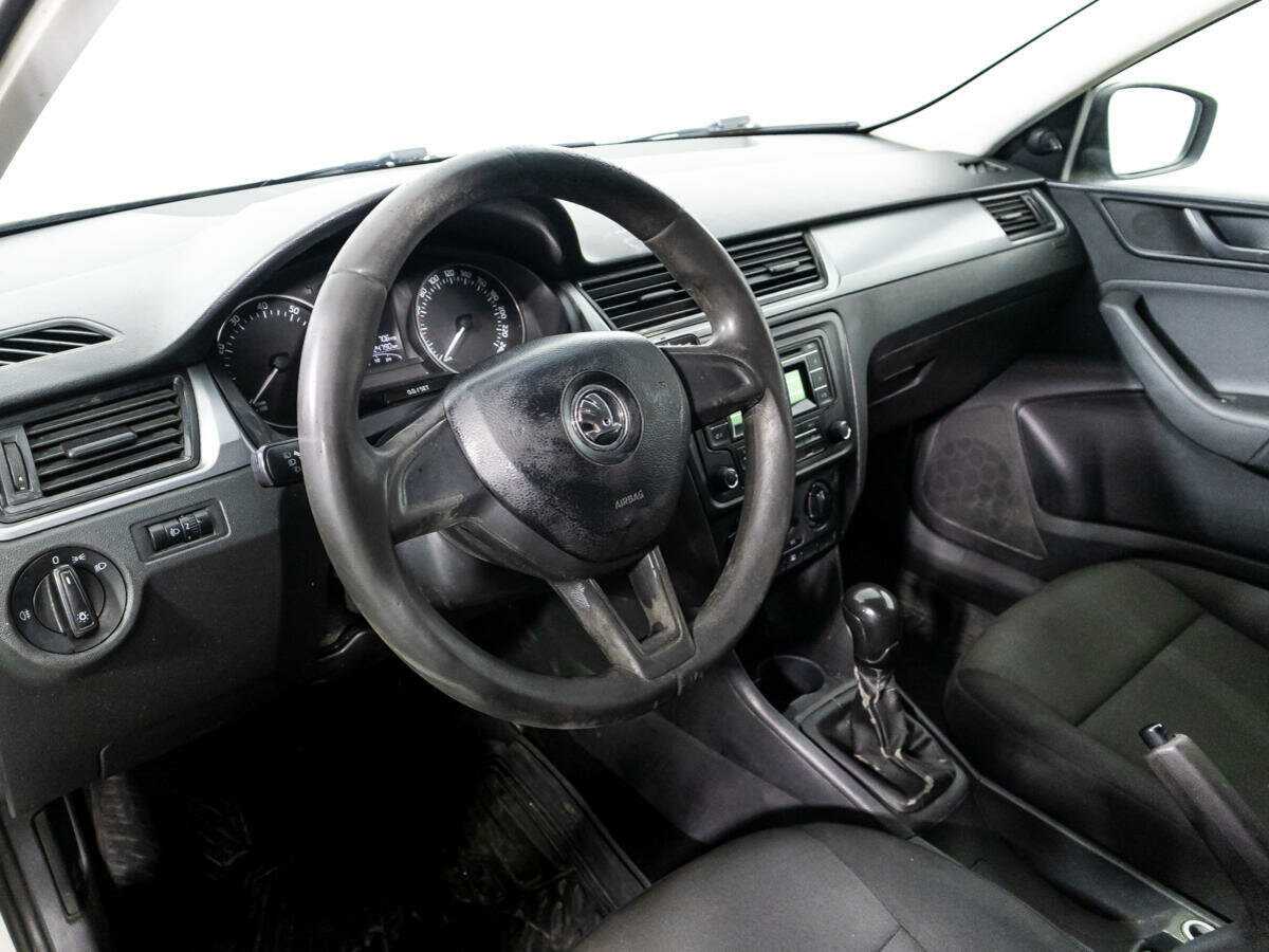 Skoda Rapid 2016 года с пробегом. Фото: #6