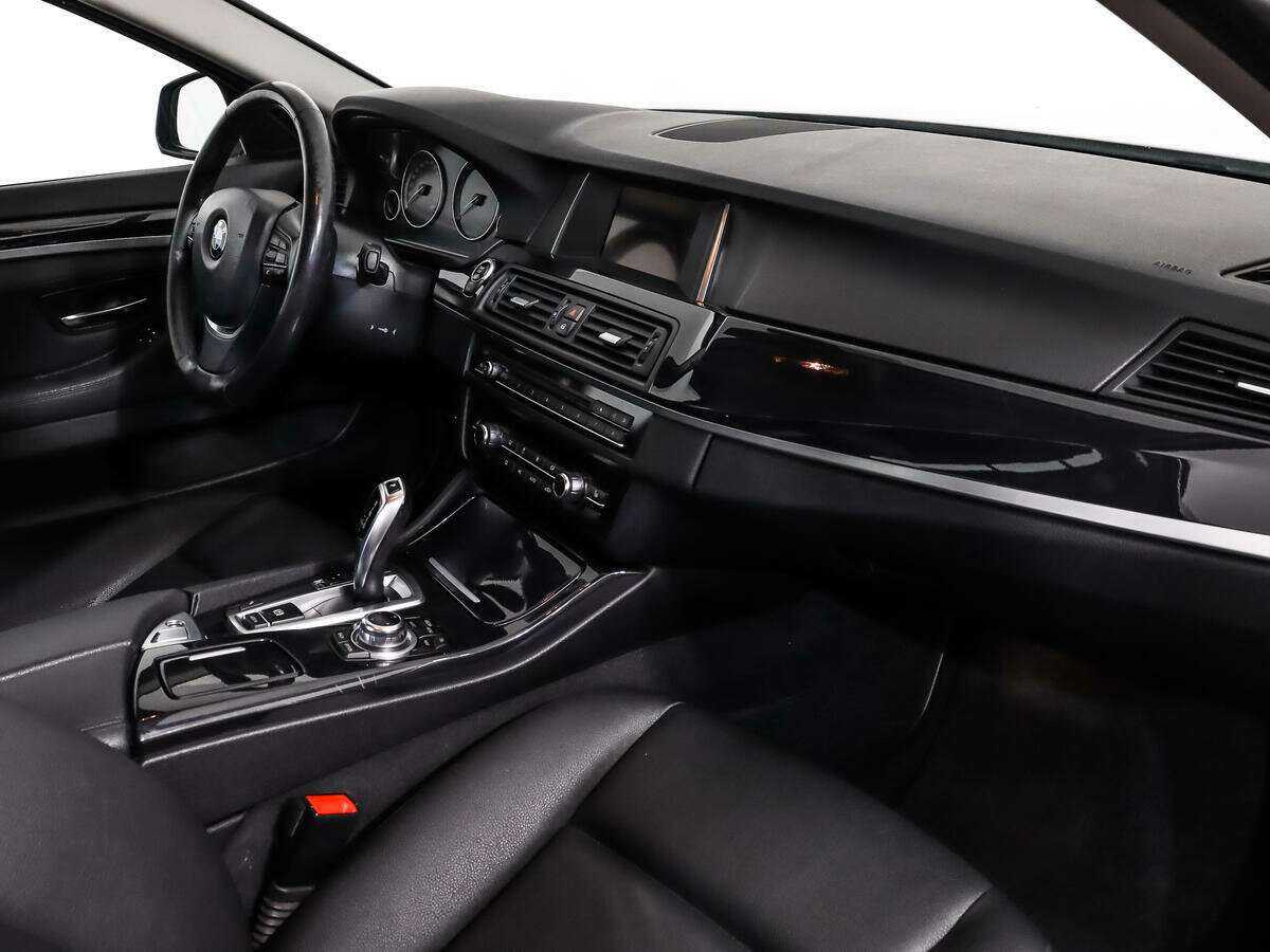 BMW 5 серии 2015 года с пробегом. Фото: #11