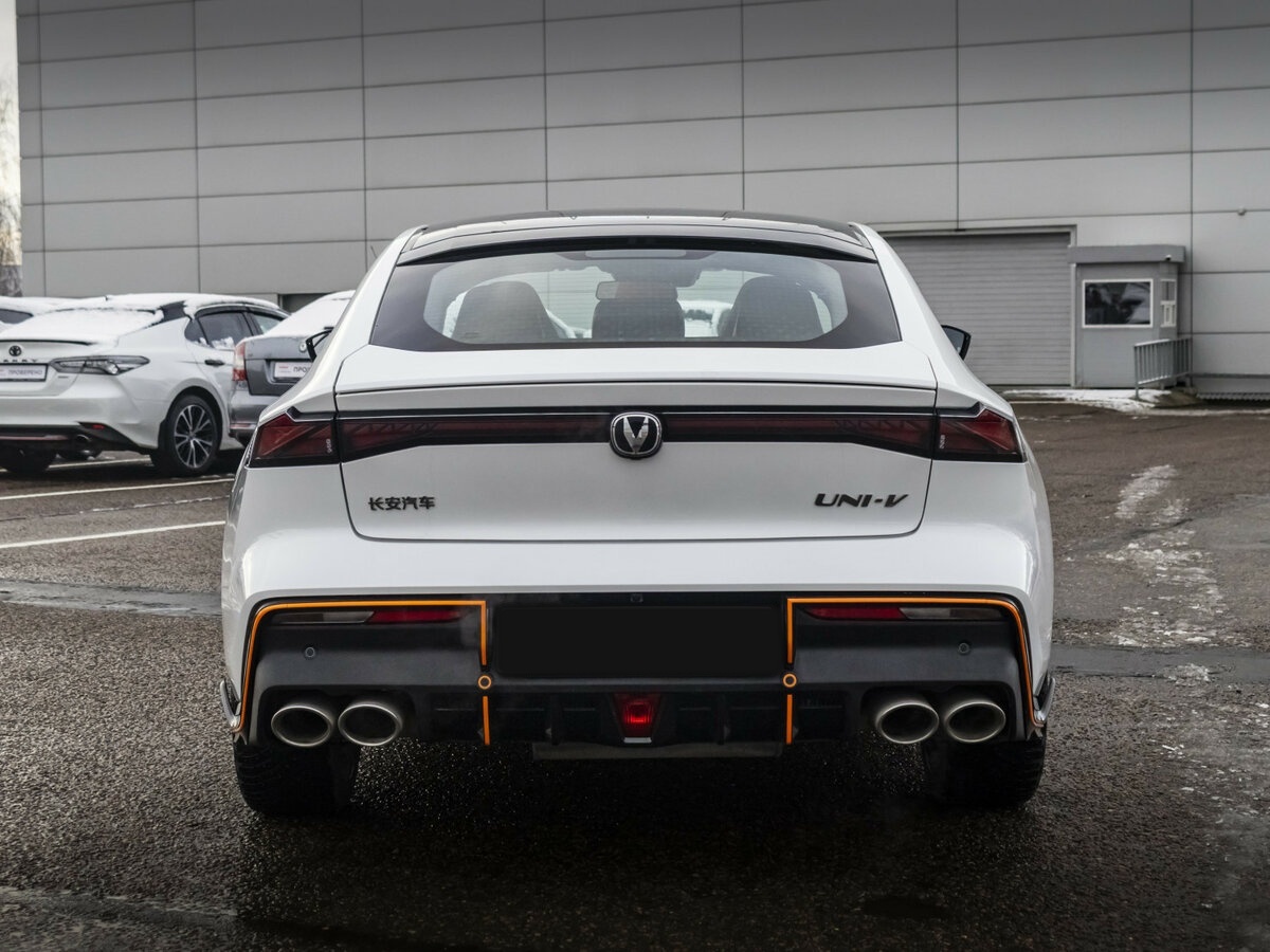Changan UNI-V 2023 года с пробегом. Фото: #6