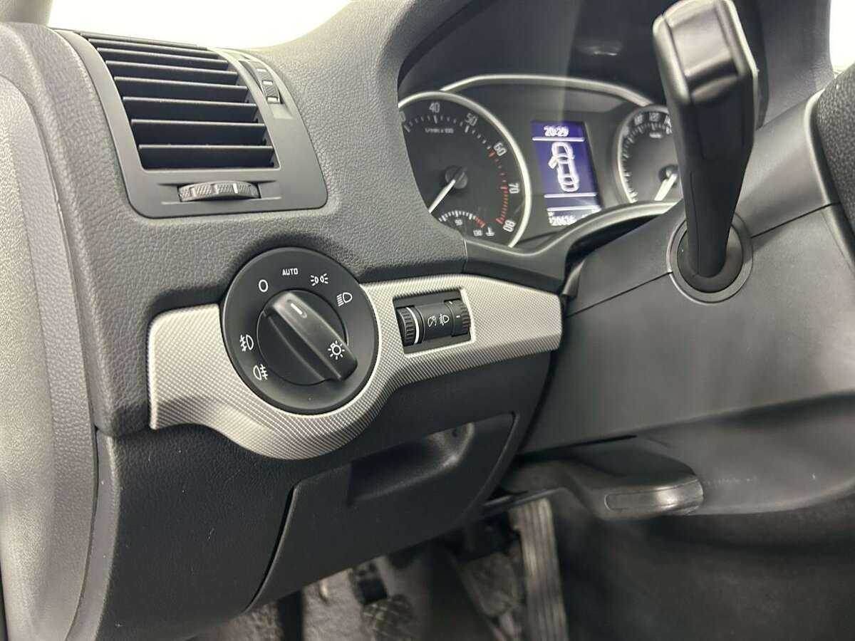 Skoda Octavia 2011 года с пробегом. Фото: #7