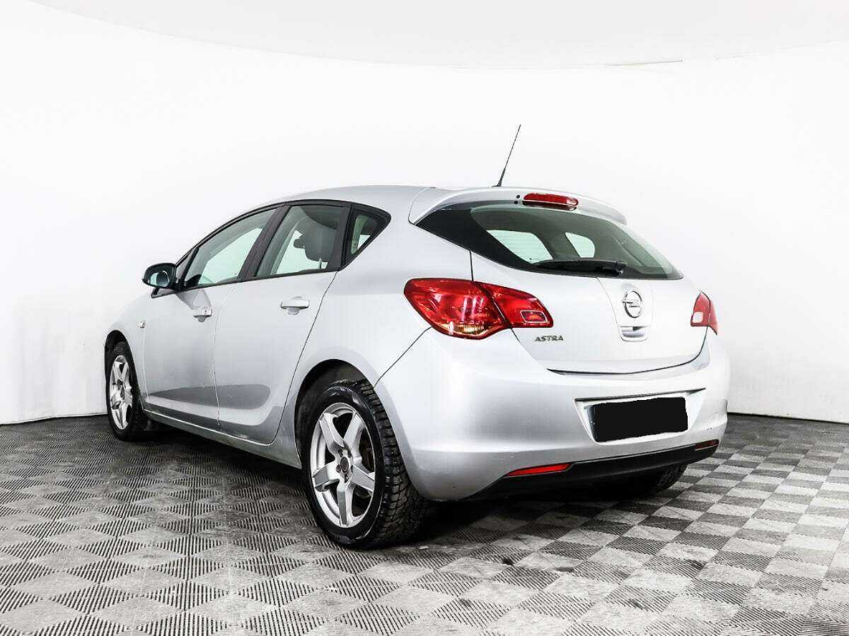Opel Astra 2012 года с пробегом. Фото: #6